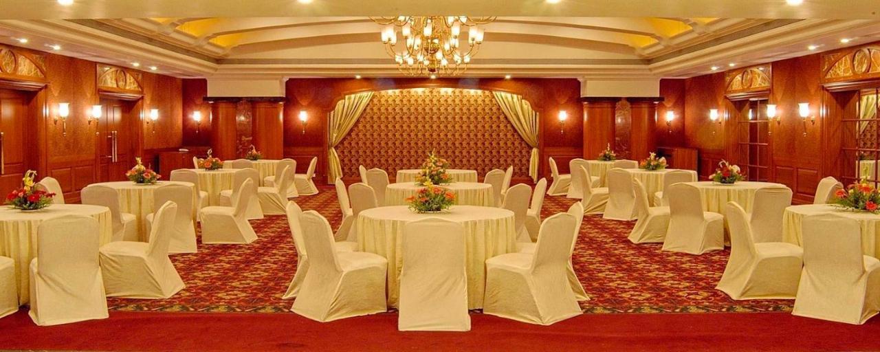 The Imperial Palace Rajkot Exteriör bild
